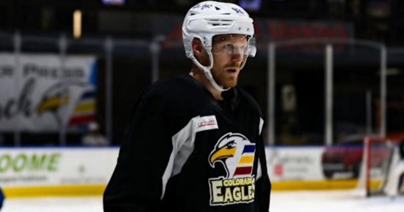 Ландескуг провел 1-й матч с июня 2022 года. Капитан «Колорадо» сыграл за фарм «Эвеланш» в АХЛ