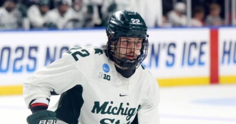 Проспект «Тампы» Айзек Ховард стал лучшим игроком сезона в NCAA с 26+26 в 37 играх. Игрок не планирует выступать в НХЛ в следующем сезоне